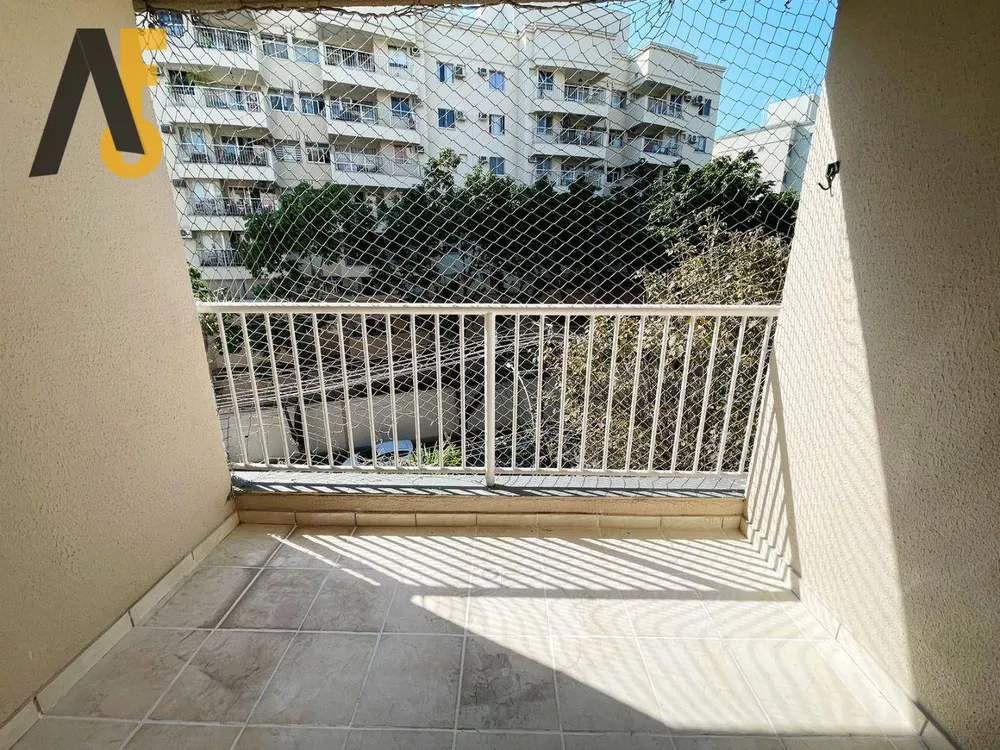 Apartamento à venda com 2 quartos, 62m² - Foto 4