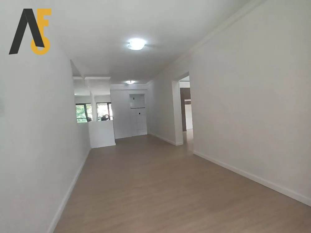 Apartamento à venda com 2 quartos, 63m² - Foto 2