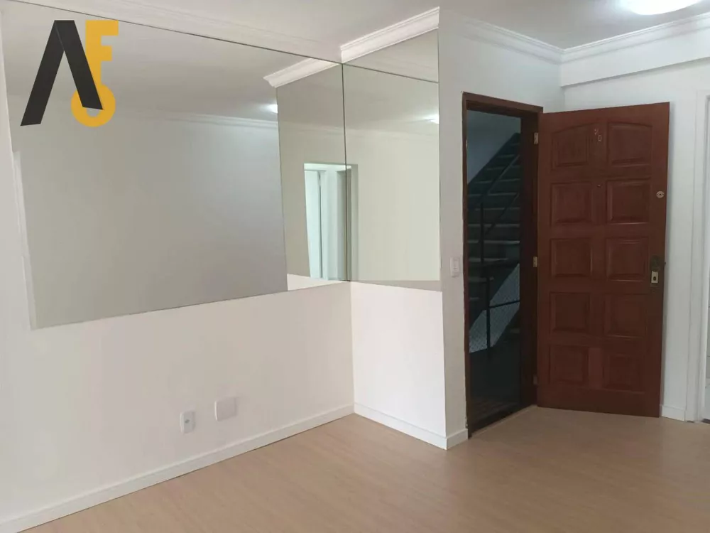 Apartamento à venda com 2 quartos, 63m² - Foto 3