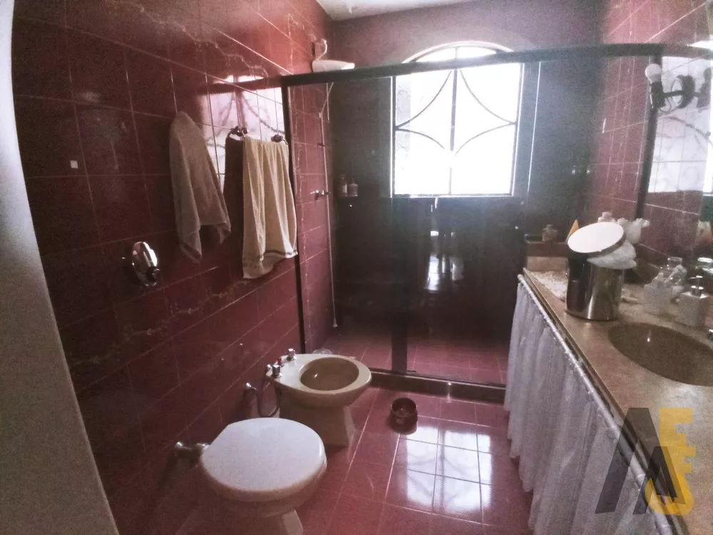 Casa de Condomínio à venda com 5 quartos, 368m² - Foto 3