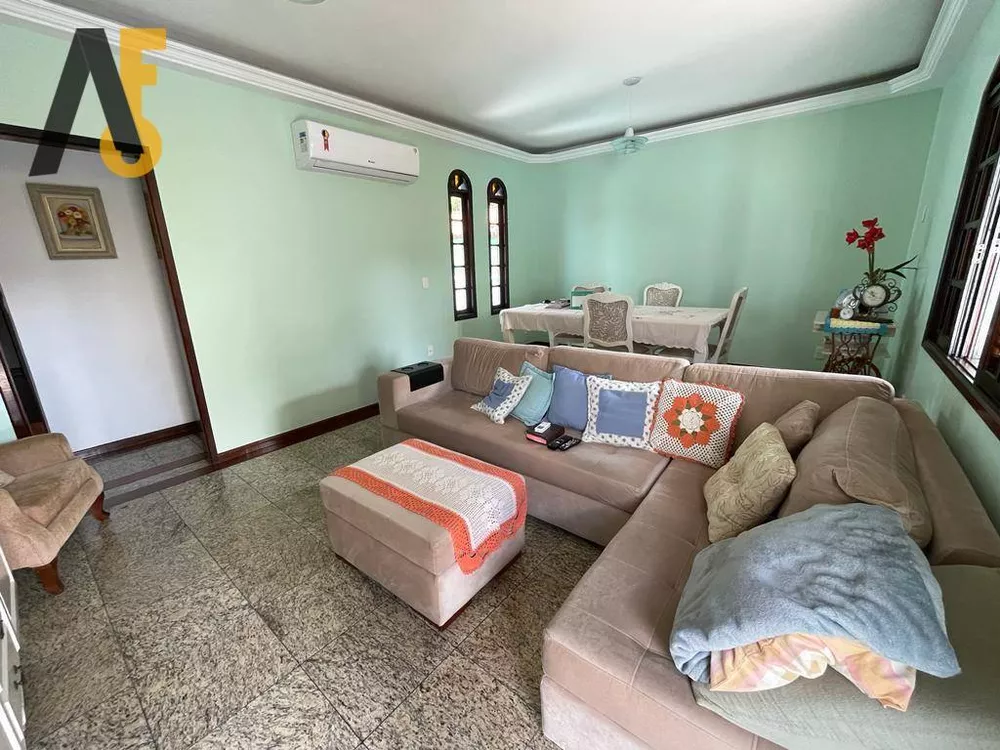 Casa, 5 quartos, 248 m² - Foto 1