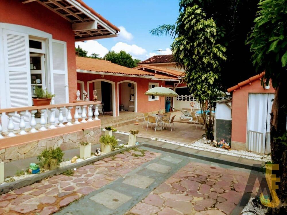 Casa à venda com 3 quartos, 250m² - Foto 5