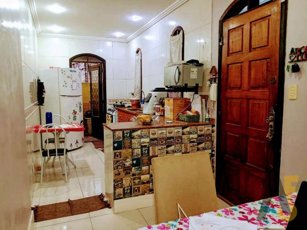 Casa à venda com 3 quartos, 82m² - Foto 8