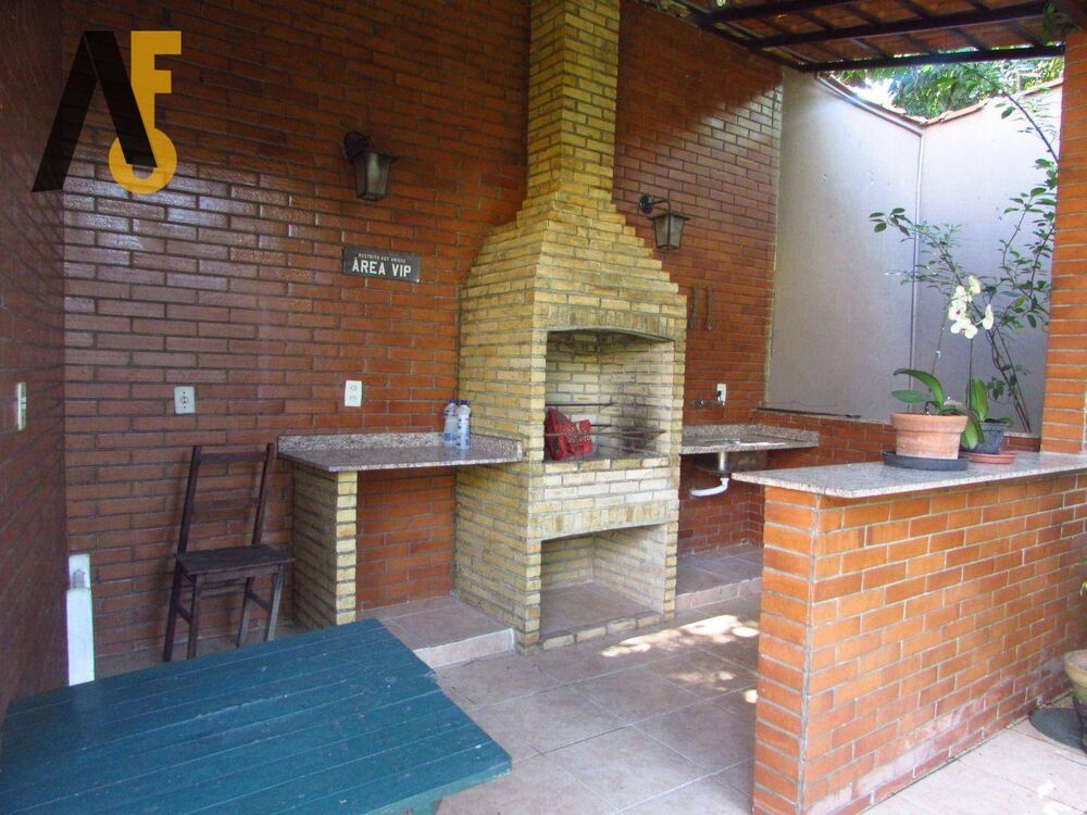 Casa à venda com 3 quartos, 350m² - Foto 32
