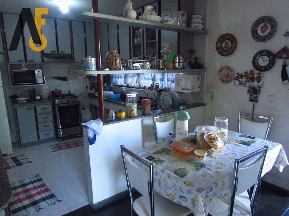 Casa à venda com 3 quartos, 350m² - Foto 23