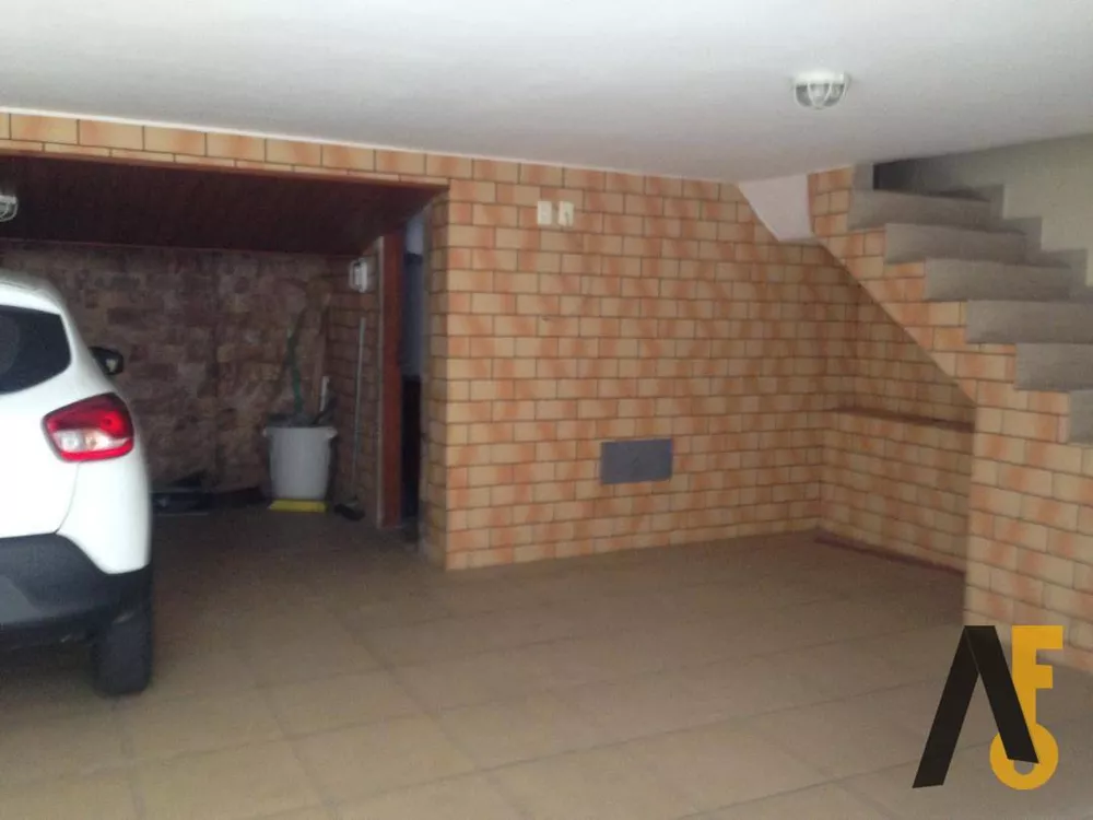 Casa de Condomínio à venda com 3 quartos, 150m² - Foto 2