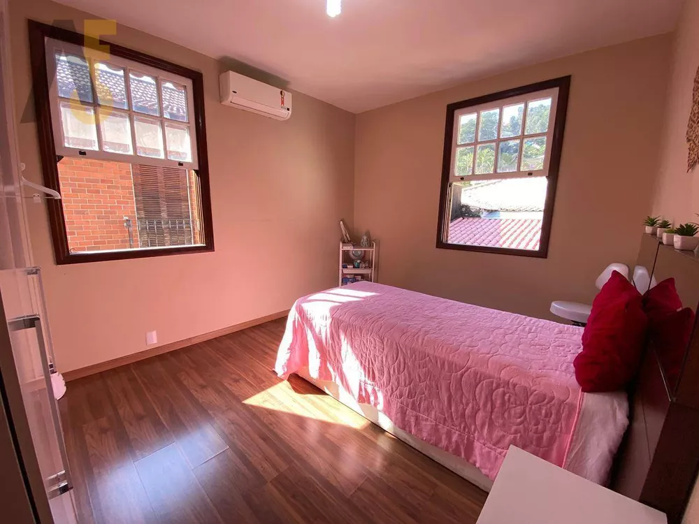 Casa, 3 quartos, 563 m² - Foto 1