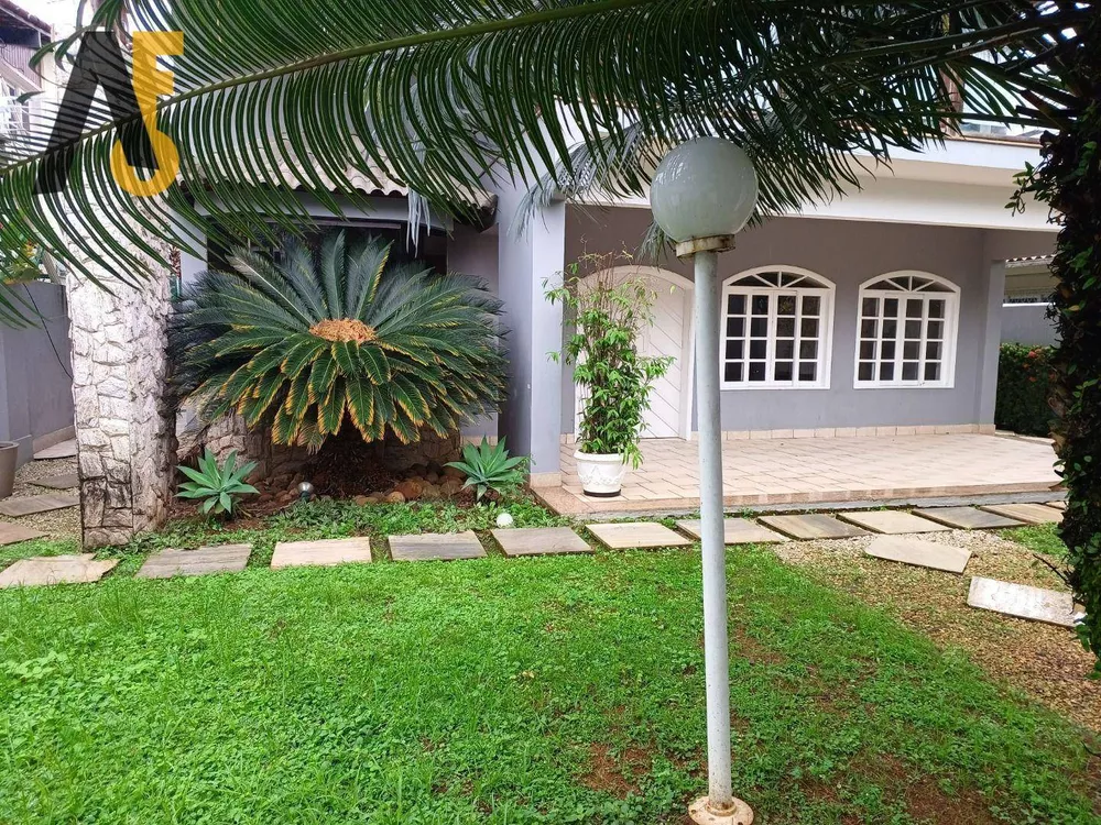 Casa de Condomínio à venda com 4 quartos, 518m² - Foto 2