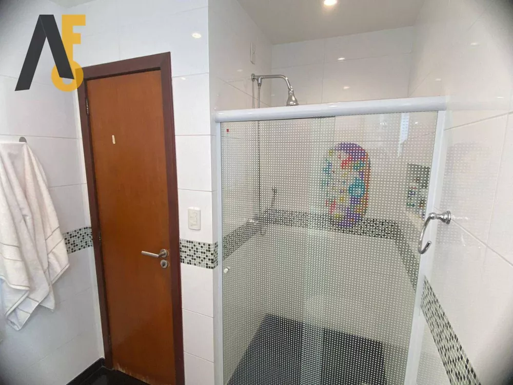 Casa de Condomínio à venda com 5 quartos, 424m² - Foto 4