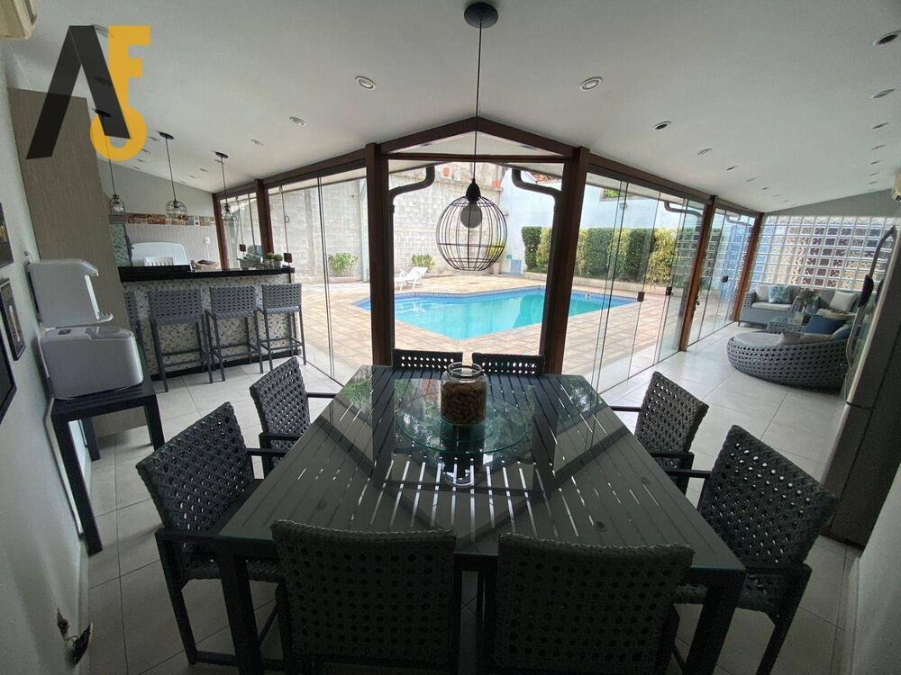 Casa de Condomínio à venda com 5 quartos, 424m² - Foto 2