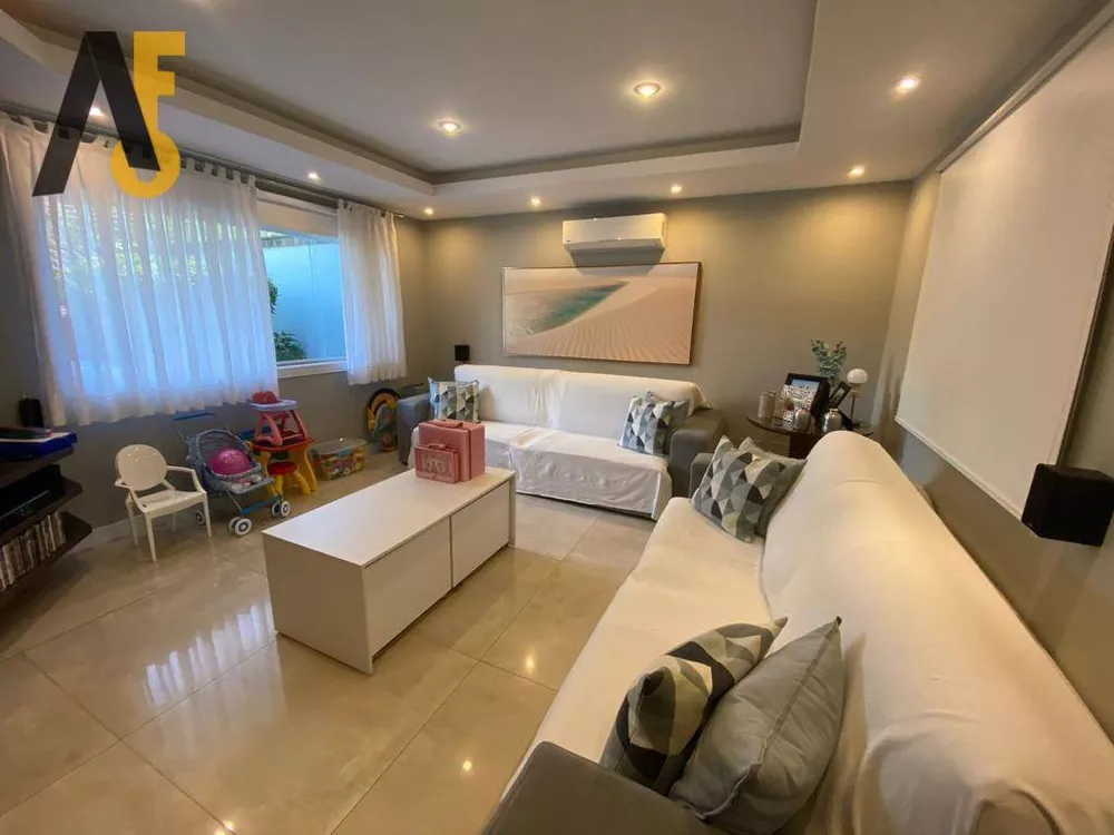 Casa de Condomínio à venda com 5 quartos, 424m² - Foto 2