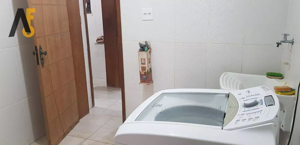 Casa, 4 quartos, 371 m² - Foto 1