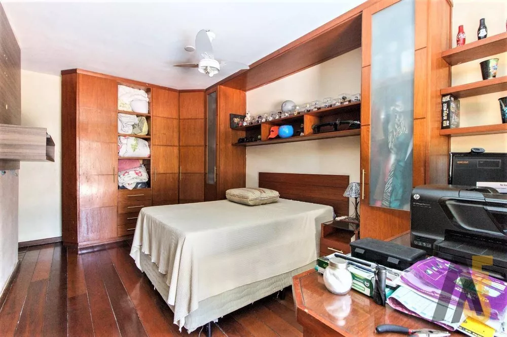 Casa de Condomínio à venda com 5 quartos, 303m² - Foto 11