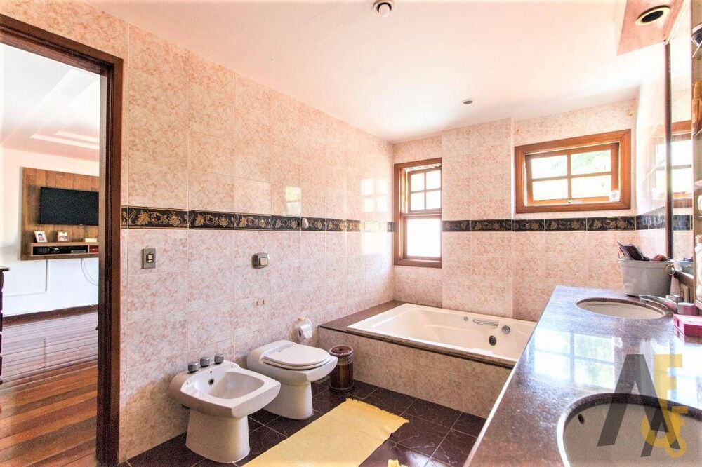 Casa de Condomínio à venda com 5 quartos, 303m² - Foto 20