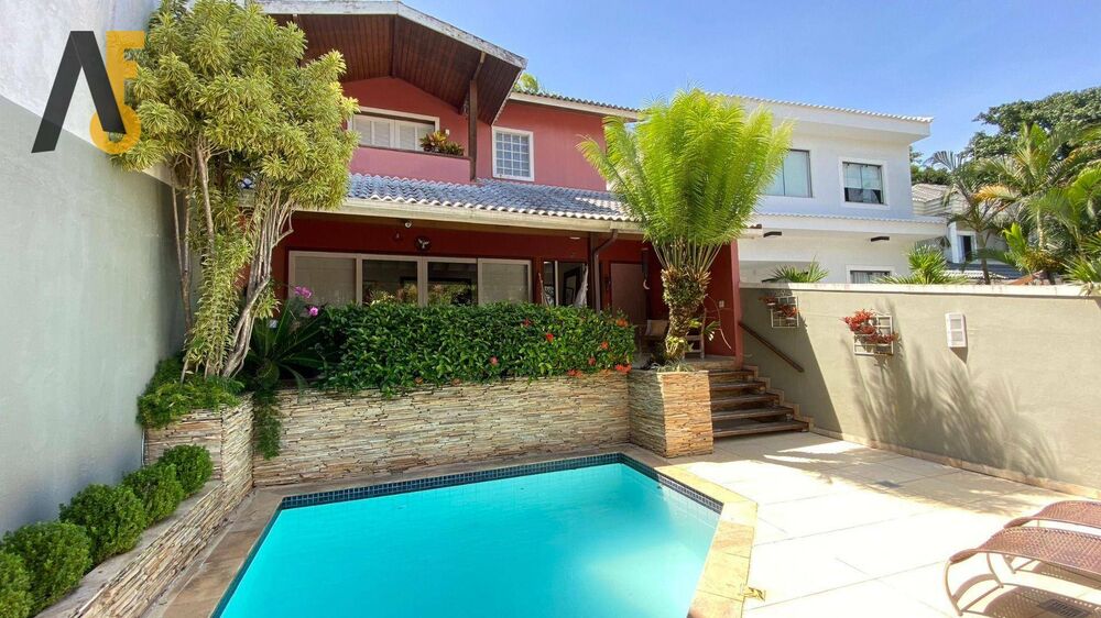 Casa de Condomínio à venda com 3 quartos, 259m² - Foto 1