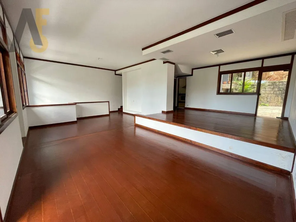 Casa, 5 quartos, 412 m² - Foto 1
