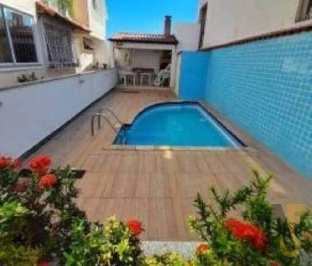 Casa de Condomínio à venda com 3 quartos, 110m² - Foto 2