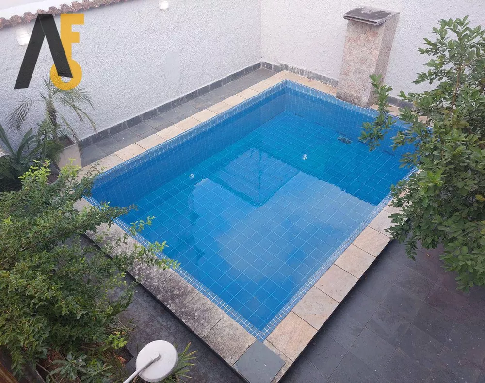 Casa, 3 quartos, 347 m² - Foto 1