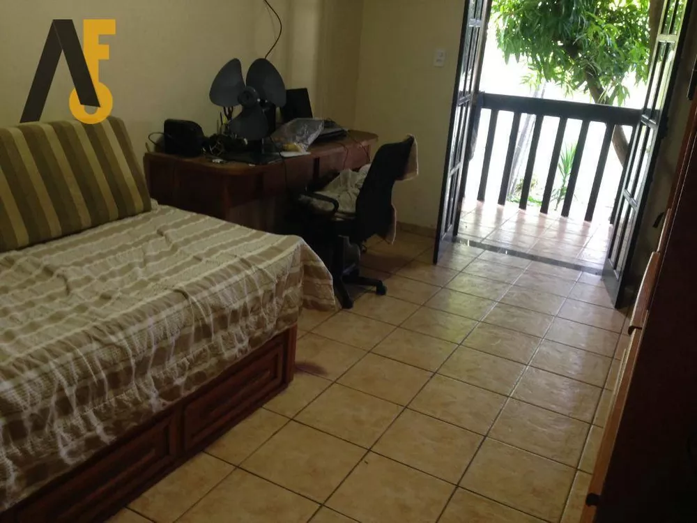 Casa, 3 quartos, 300 m² - Foto 1