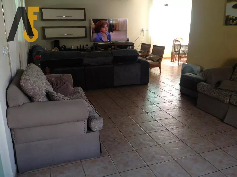 Casa, 3 quartos, 300 m² - Foto 17