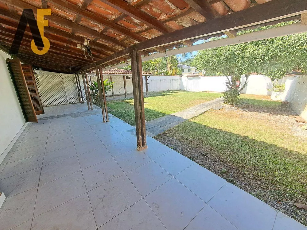 Casa à venda com 3 quartos, 370m² - Foto 2