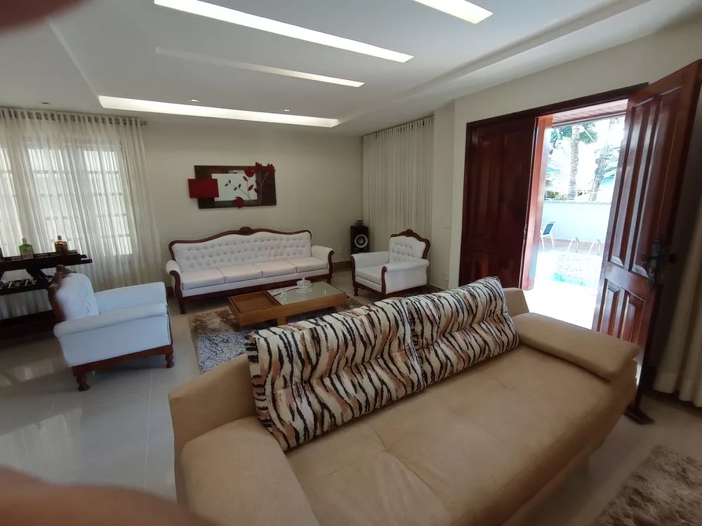 Casa de Condomínio à venda com 5 quartos, 324m² - Foto 4