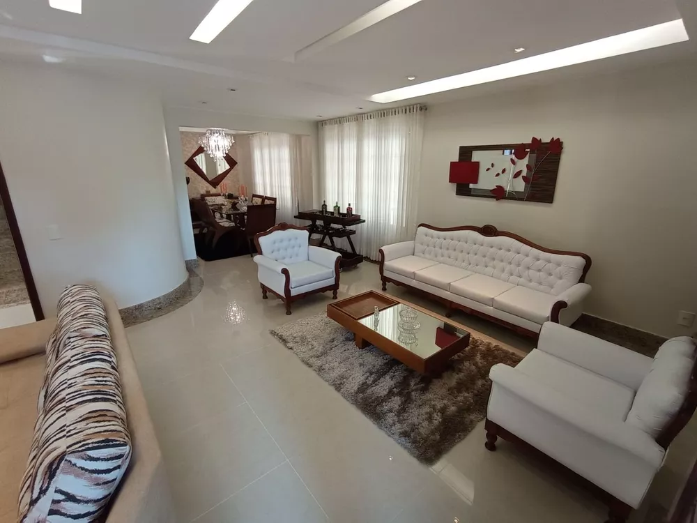 Casa de Condomínio à venda com 5 quartos, 324m² - Foto 1