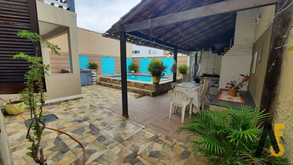 Casa de Condomínio à venda com 4 quartos, 242m² - Foto 6