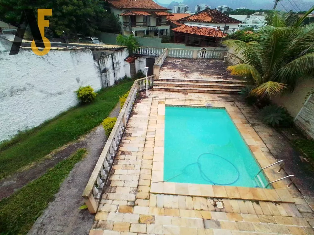 Casa de Condomínio à venda com 4 quartos, 408m² - Foto 1