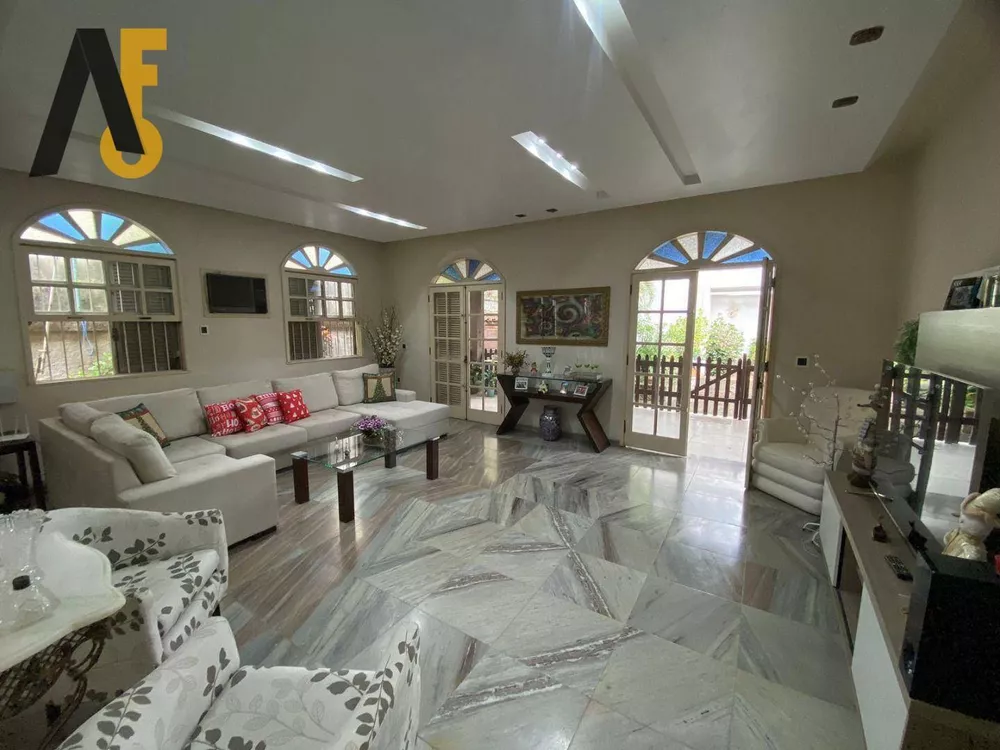 Casa, 3 quartos, 287 m² - Foto 2