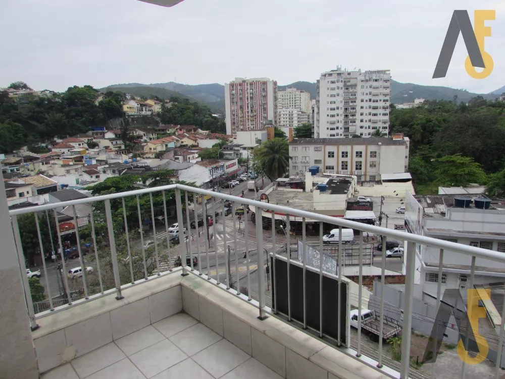 Cobertura, 3 quartos, 195 m² - Foto 2