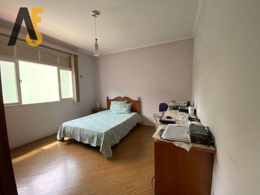 Casa, 3 quartos, 236 m² - Foto 1