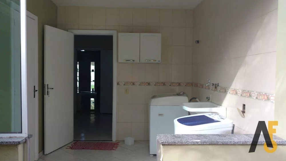 Casa, 5 quartos, 236 m² - Foto 9
