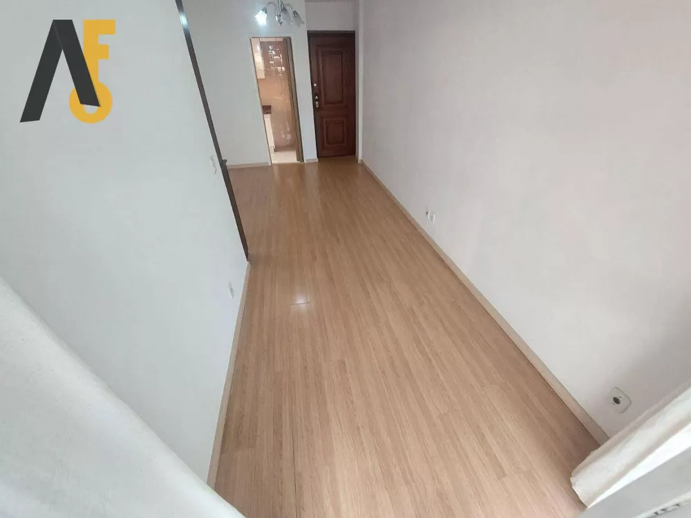 Apartamento à venda com 2 quartos, 72m² - Foto 3