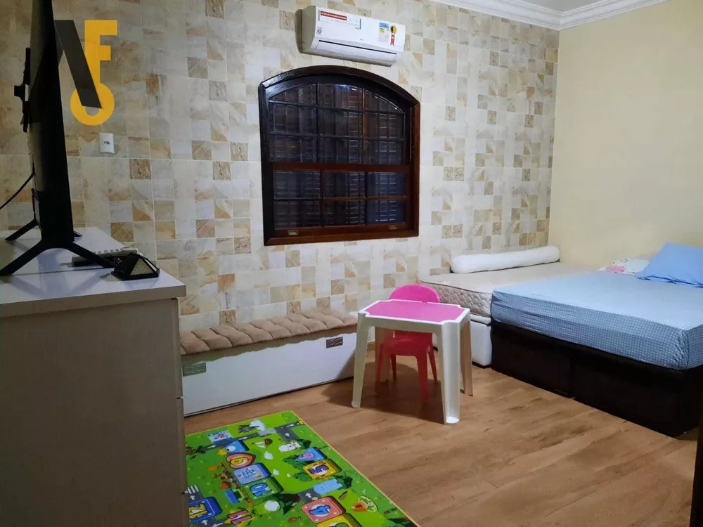 Casa, 3 quartos, 235 m² - Foto 18