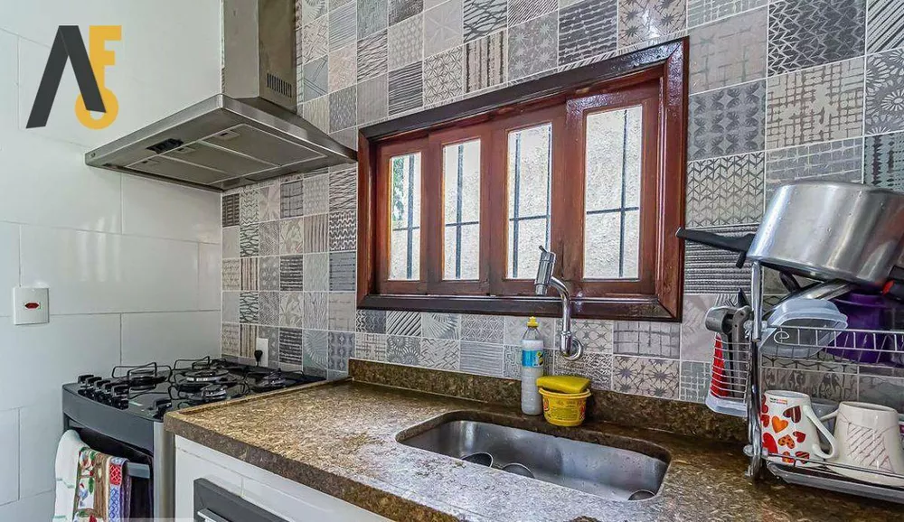 Casa, 3 quartos, 235 m² - Foto 3