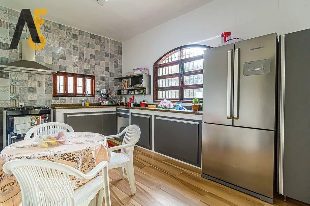 Casa, 3 quartos, 235 m² - Foto 9