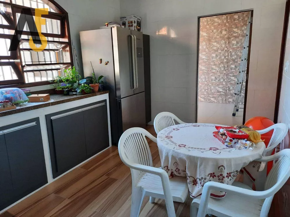 Casa, 3 quartos, 235 m² - Foto 11