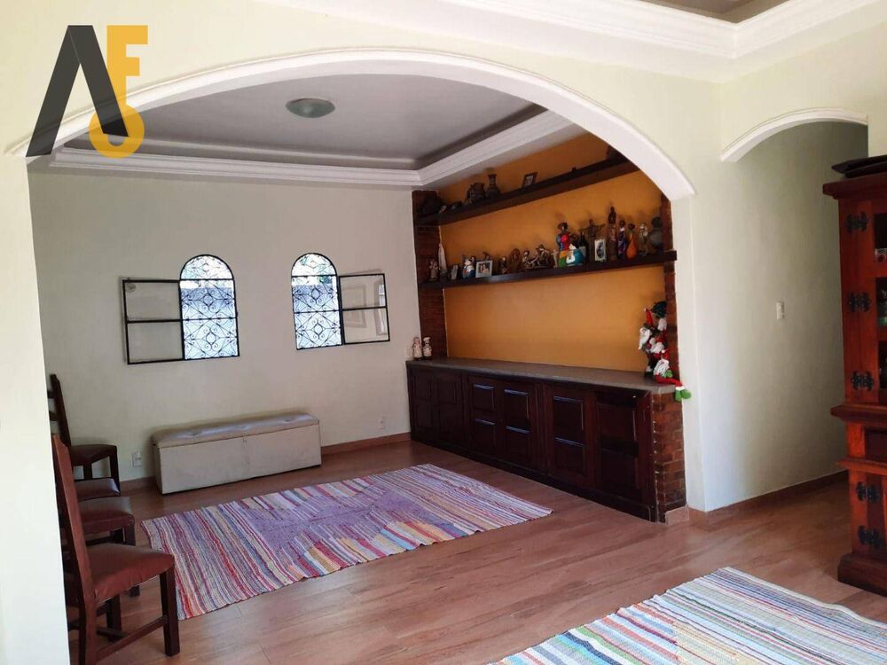 Casa à venda com 3 quartos, 235m² - Foto 5