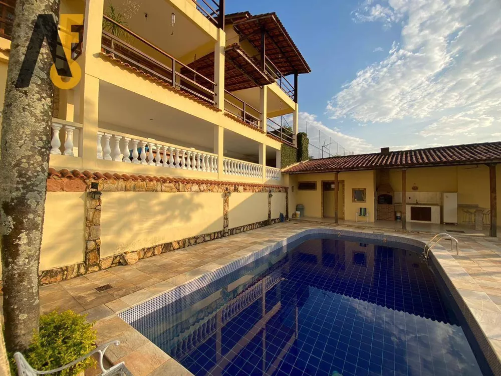 Casa de Condomínio à venda com 5 quartos, 295m² - Foto 1