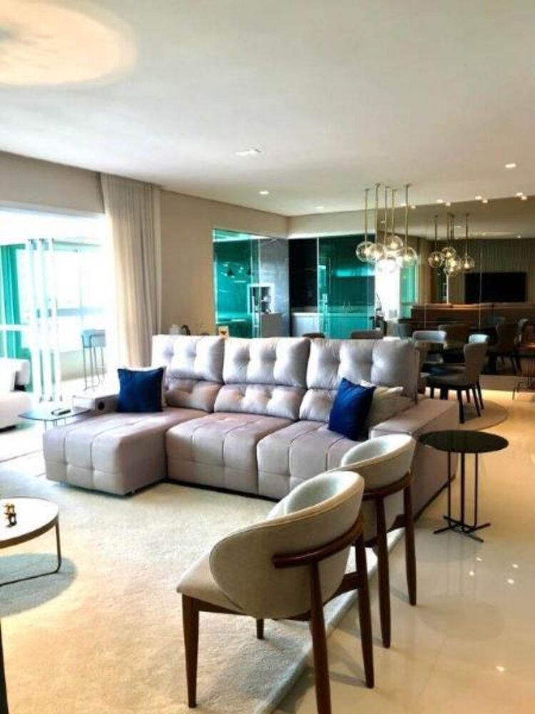 Apartamento à venda com 3 quartos, 226m² - Foto 4