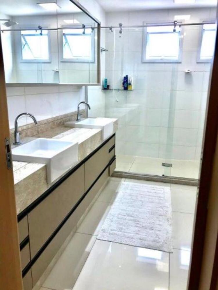 Apartamento à venda com 3 quartos, 226m² - Foto 18