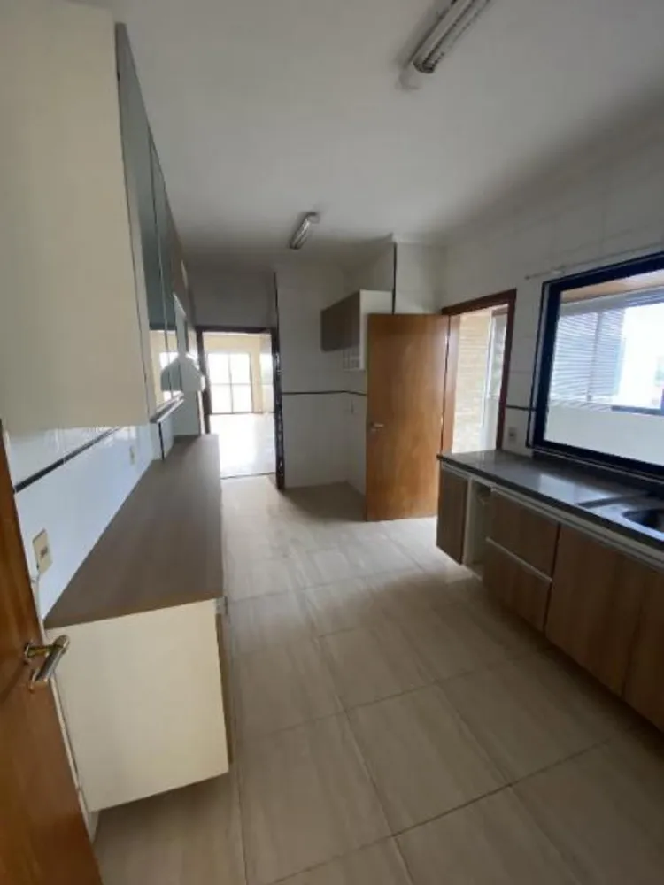 Apartamento, 3 quartos, 161 m² - Foto 2
