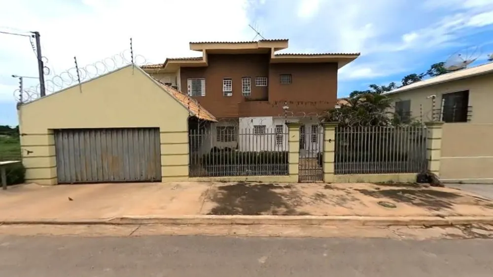Casa, 3 quartos, 299 m² - Foto 1