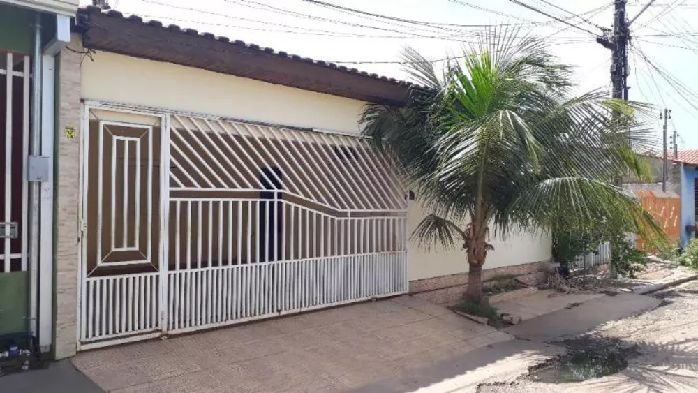 Casa à venda com 3 quartos, 220m² - Foto 2