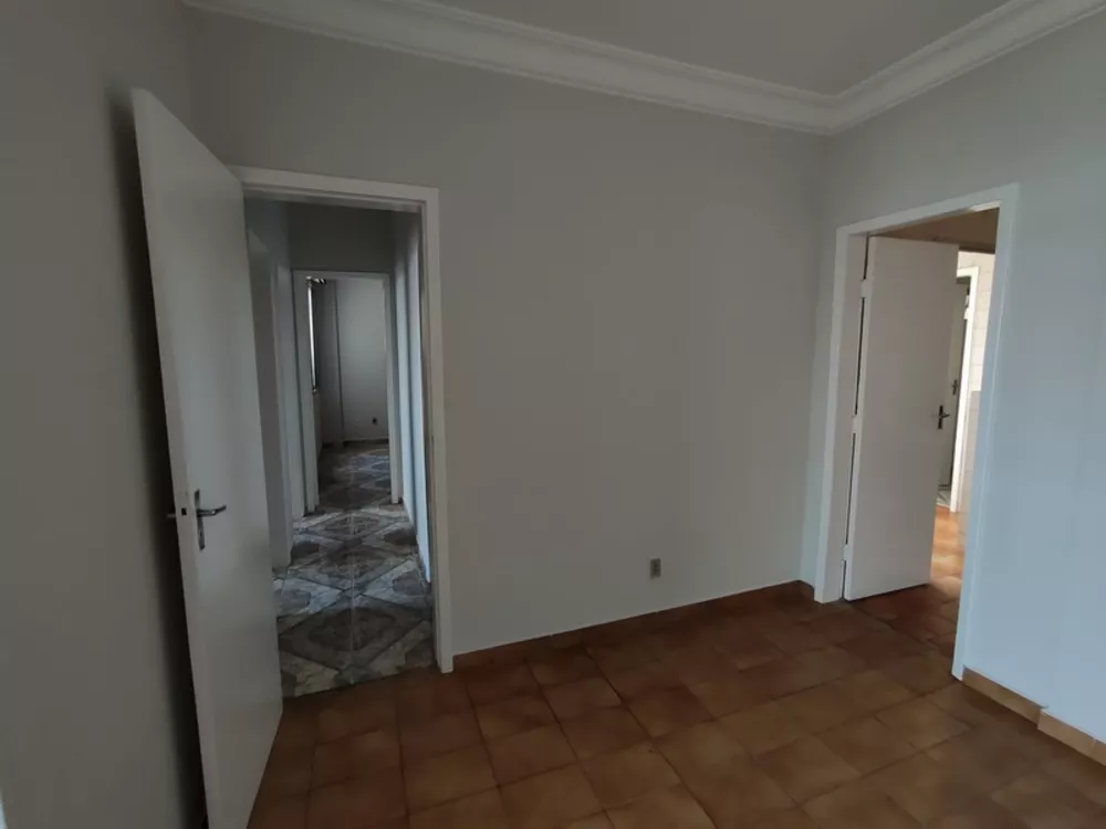 Apartamento para alugar com 3 quartos, 90m² - Foto 11