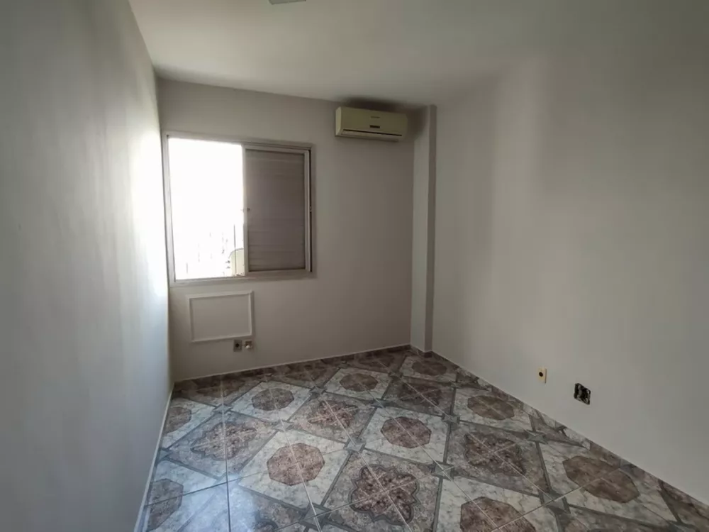 Apartamento para alugar com 3 quartos, 90m² - Foto 13