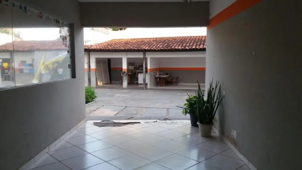 Casa, 8 quartos, 290 m² - Foto 9