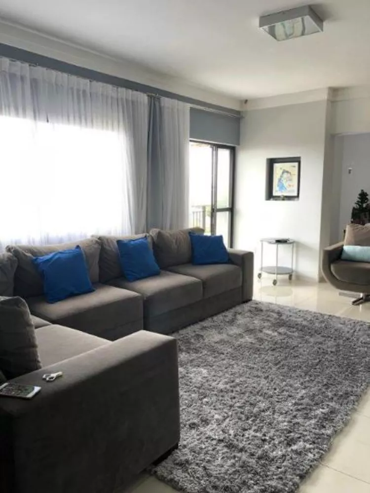 Apartamento à venda com 4 quartos, 180m² - Foto 2