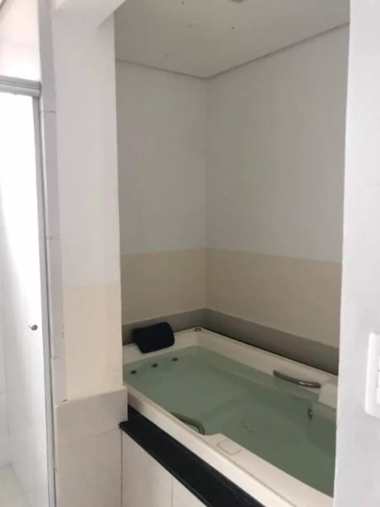 Apartamento à venda com 4 quartos, 180m² - Foto 8